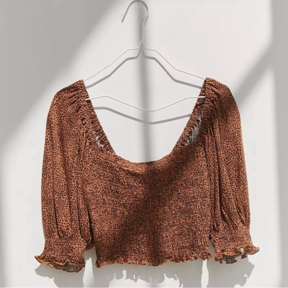 Urban Outfitters - Women’s Giselle Smocked Crop Top